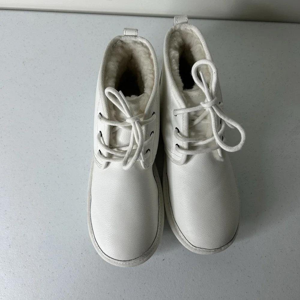 UGG Neumel Chukka Ankle Boots Men's 6 Womens 7.5 White Leather 1133777
